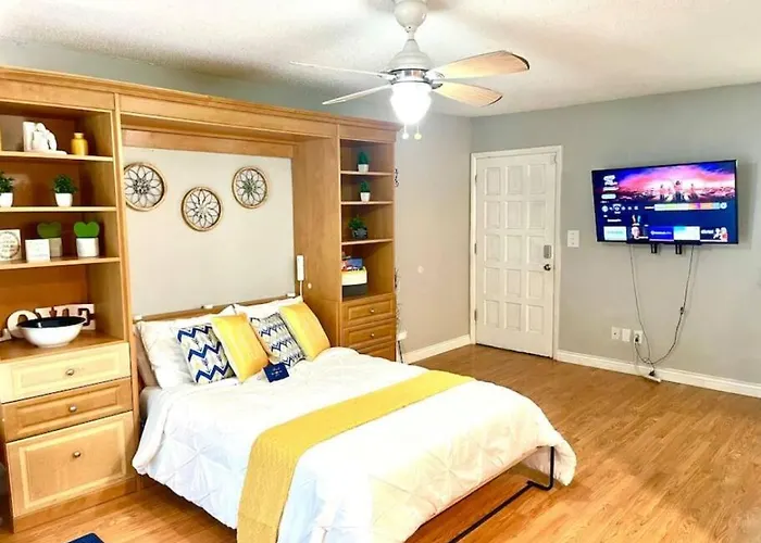 Town & Country-4br/3ba, 1.5 Acres, 20 Min Fsu/famu Holiday home Tallahassee