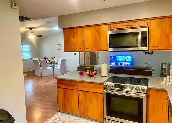Holiday home Town & Country-4br/3ba, 1.5 Acres, 20 Min Fsu/famu