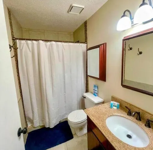 Town & Country-4br/3ba, 1.5 Acres, 20 Min Fsu/famu Holiday home